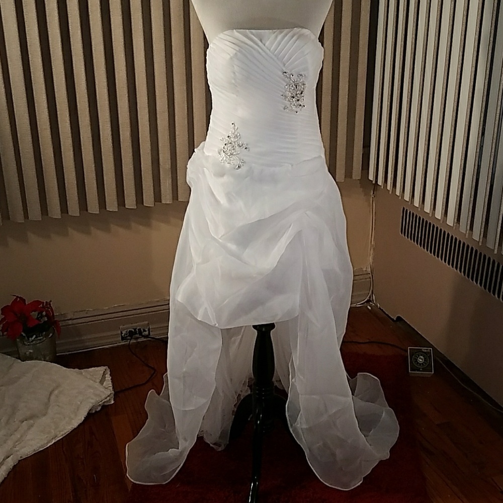 NWOT White Wedding Hi-Low Gown With Lace Up Back